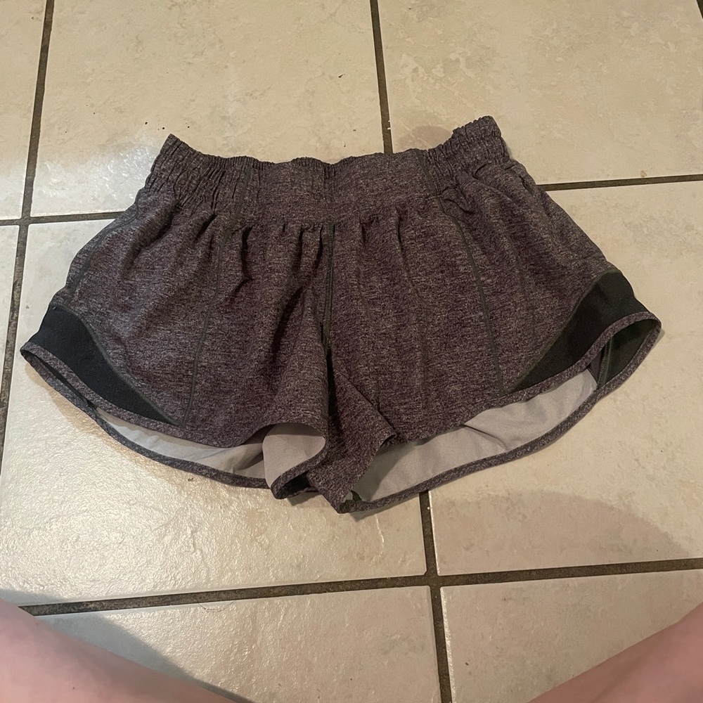 hotty hot low rise lined shorts lululemon